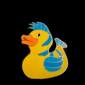 Disney Ducks Yellow and Blue Duck trading pin.
